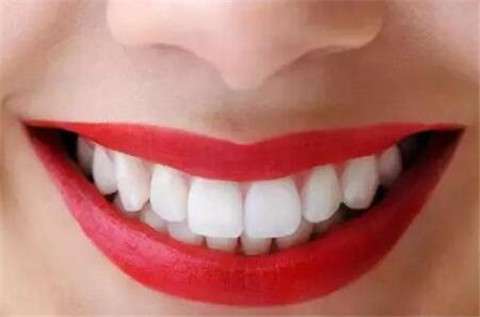 牙齿出问题？来看看哪种牙齿修复方式最便宜又好用！